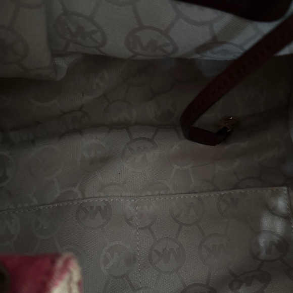 Michael Kors Marina Canvas Tote Red and Cream Tie-Dye Shoulder Bag - Picture 7 of 7